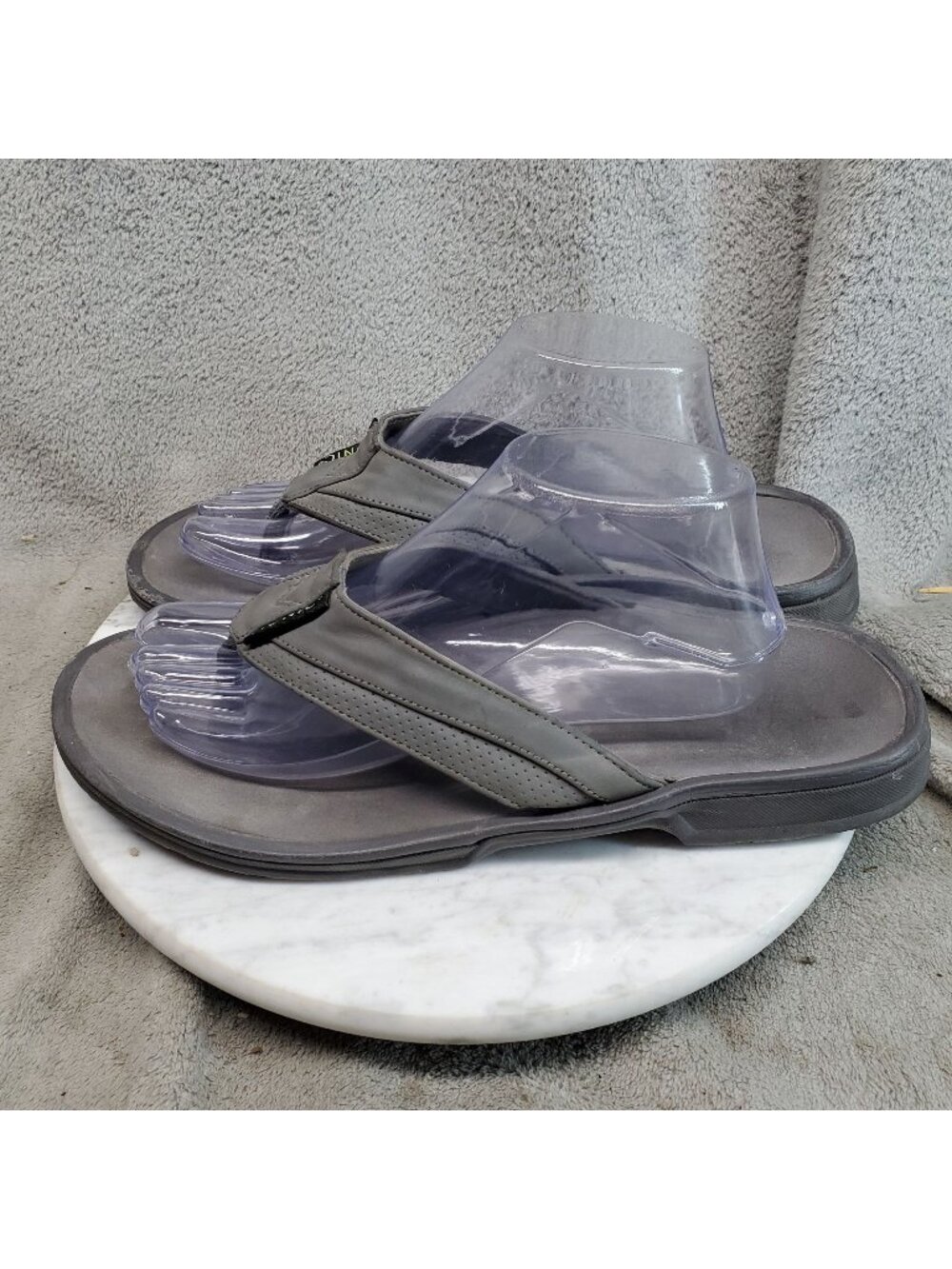 Vionic Shoes Mens Size 10 Wyatt Gray Synthetic Thong Sandals *Read*